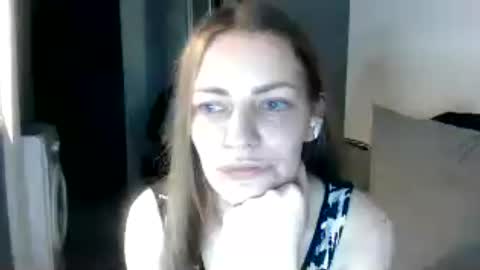 annadiamond1 online show from 07/12/26, 08:55