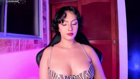 Snapshot of annafoox_ chatting on 11/30/25, 01:31 annafoox_ online show from 11/30/25, 01:31