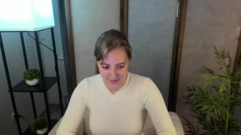 annagrees1 online show from 09/28/25, 08:31