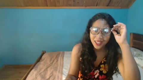 Snapshot of annahhotgirl chatting on 11/21/25, 07:18 annahhotgirl online show from 11/21/25, 07:18