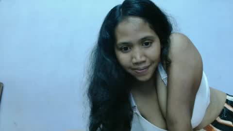 Snapshot of annahhotgirl chatting on 05/05/26, 01:19 annahhotgirl online show from 05/05/26, 01:19