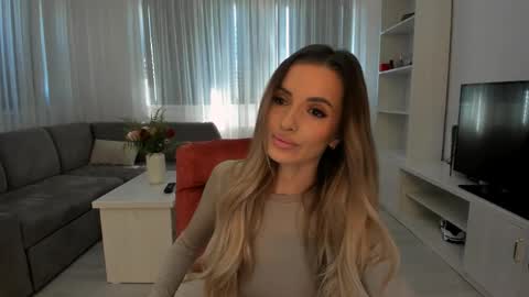 Snapshot of annaise_ chatting on 04/26/26, 08:45 annaise online show from 04/26/26, 08:45