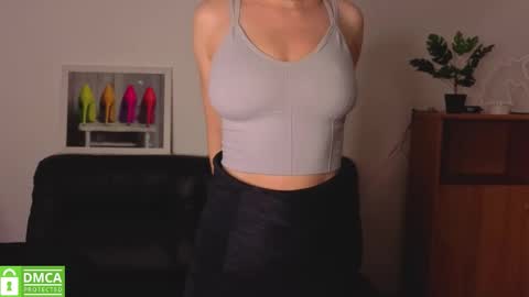 Anna online show from 12/15/25, 06:28