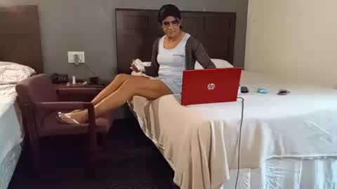 Anna Lee Cross online show from 04/23/26, 03:30