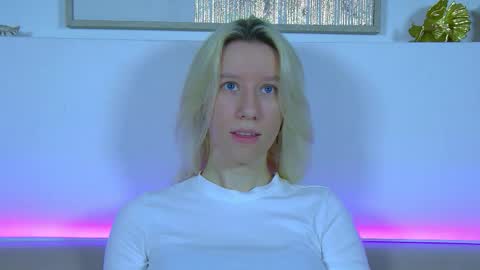 Anna online show from 11/26/25, 06:36