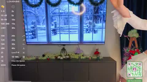 Holly Molly Im Polly online show from 12/02/25, 07:42