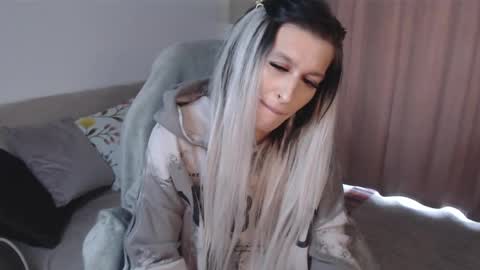 Anna online show from 04/25/26, 04:59