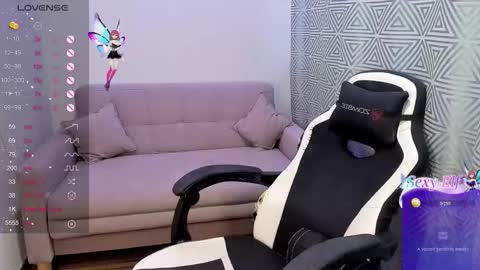 im Sophie  online show from 12/14/25, 11:26