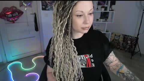 Anna online show from 04/03/26, 08:18