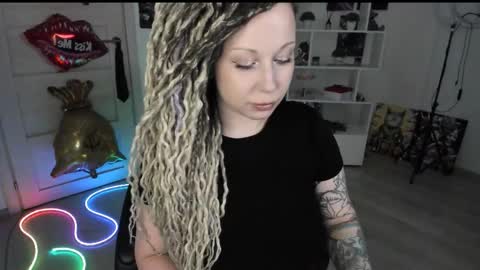 Anna online show from 05/26/26, 06:59