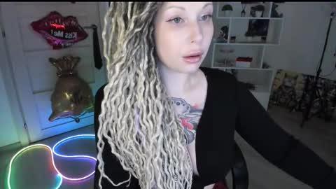 Anna online show from 05/31/26, 06:09