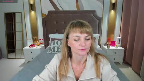 Anna online show from 04/13/26, 01:00