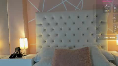 Snapshot of annaswift_ chatting on 10/11/25, 01:49 Anna online show from 10/11/25, 01:49