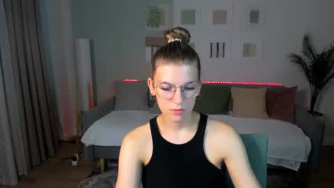 Snapshot of annathorne chatting on 07/01/26, 04:14 Im Anna online show from 07/01/26, 04:14