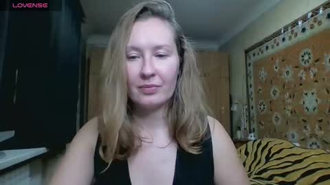 AnnaXLovers online show from 10/28/25, 03:47