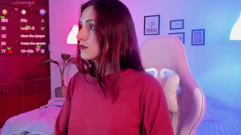 Snapshot of anne_bloom_ chatting on 01/07/25, 05:53 Anne online show from 01/07/25, 05:53