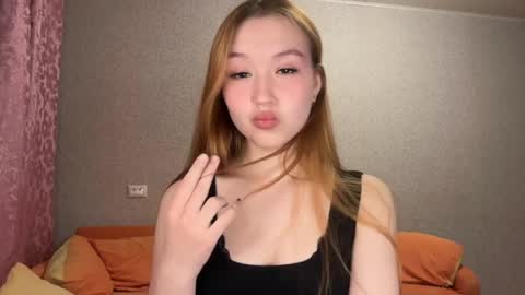 anne_blossomm online show from 03/28/26, 05:01