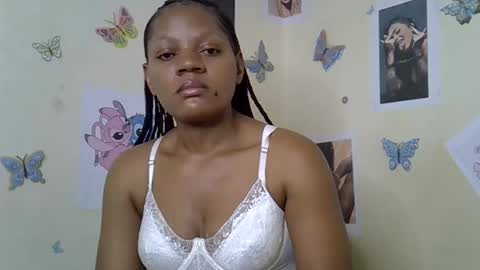 Snapshot of anne_brownie chatting on 02/04/26, 07:58 Anne brownie online show from 02/04/26, 07:58