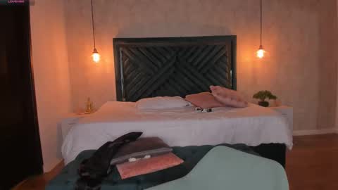 Snapshot of anne_mallow chatting on 02/27/25, 10:26 Ann online show from 02/27/25, 10:26