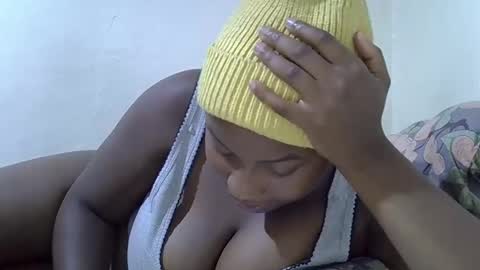 Snapshot of anne_marriee chatting on 02/17/26, 07:53 Anne marrie online show from 02/17/26, 07:53