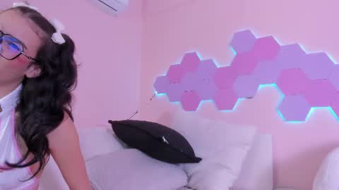 Snapshot of anne_millerr chatting on 06/15/26, 11:56 anne_millerr online show from 06/15/26, 11:56