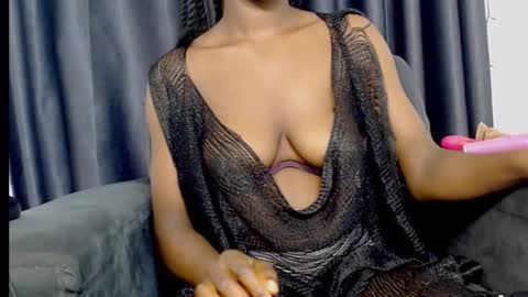 Snapshot of anne_xxxx chatting on 09/28/25, 11:21 ann online show from 09/28/25, 11:21