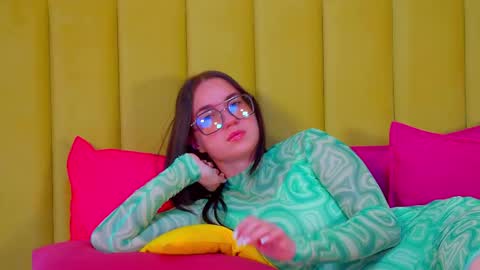 Anne online show from 10/22/25, 06:57