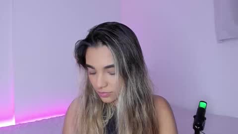 Anne online show from 10/22/25, 02:01