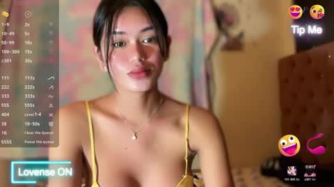 Snapshot of annedee_ chatting on 01/30/25, 01:33 Kim online show from 01/30/25, 01:33