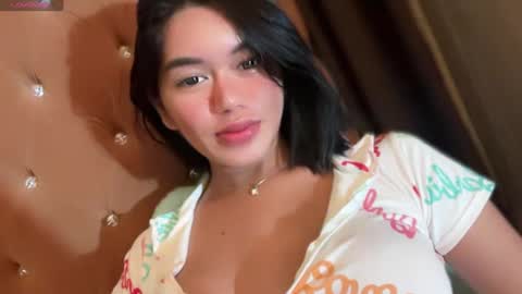 Snapshot of annedee_ chatting on 02/28/25, 02:31 Kim online show from 02/28/25, 02:31