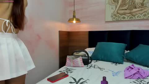 Snapshot of annedixie chatting on 03/09/25, 03:22 Anne online show from 03/09/25, 03:22