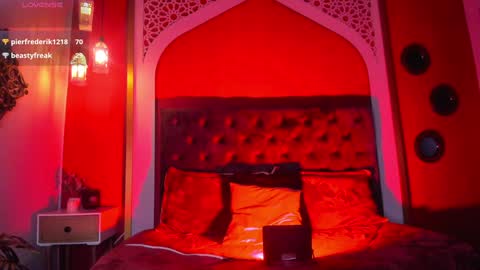 Anne  online show from 01/09/25, 01:08