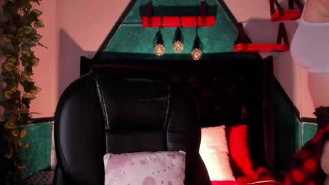 Anne  online show from 02/09/25, 08:13