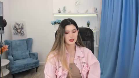 annetli online show from 11/18/25, 07:29