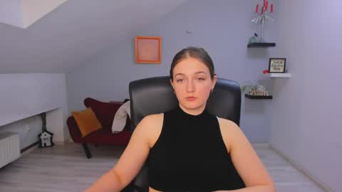 annewilsonn online show from 04/23/26, 03:36