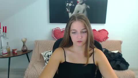 annewilsonn online show from 07/24/26, 06:44