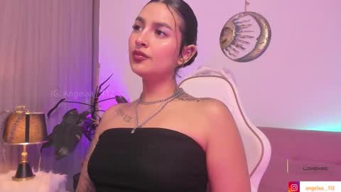 Angel online show from 01/11/26, 09:42