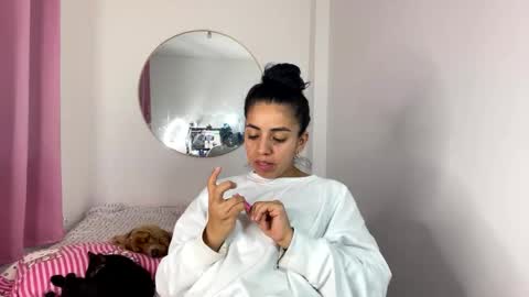 anngela online show from 11/05/25, 05:29