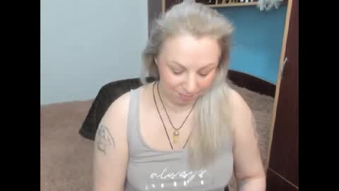 Snapshot of anngelynajoy chatting on 04/03/26, 09:35 Anngel online show from 04/03/26, 09:35