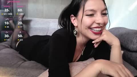 Anni online show from 12/15/25, 09:08