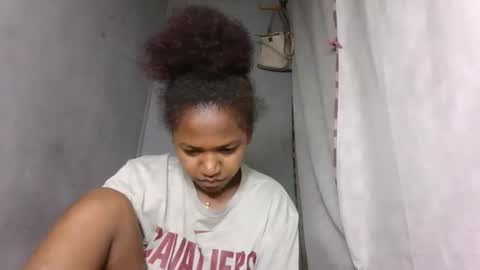 Snapshot of annick98 chatting on 02/25/26, 07:45 annick98 online show from 02/25/26, 07:45