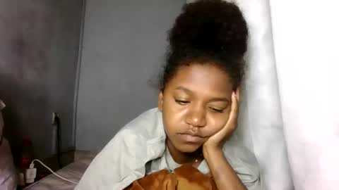 Snapshot of annick98 chatting on 03/02/26, 05:19 annick98 online show from 03/02/26, 05:19