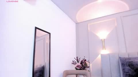 annie_20_ online show from 02/09/26, 12:09