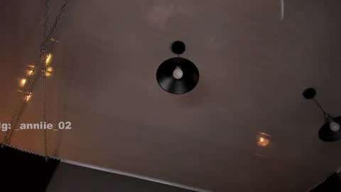 annie_barozzi online show from 02/18/25, 05:31