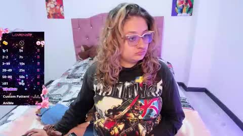 Snapshot of annie_bigboobs_ chatting on 10/25/25, 04:31 Ana Bolena independent model online show from 10/25/25, 04:31