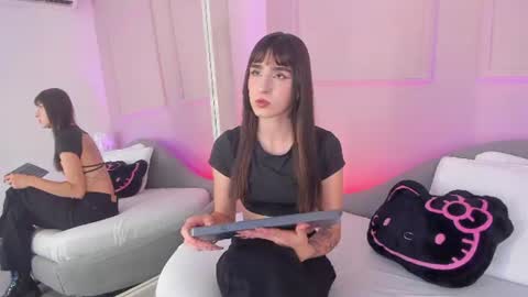 Annie online show from 07/18/26, 07:39