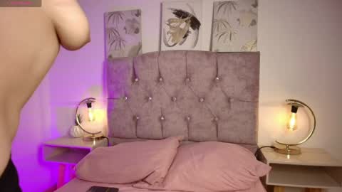 Annie Bonnie   online show from 06/03/26, 11:35
