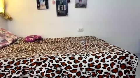 Annie  online show from 01/27/25, 07:35