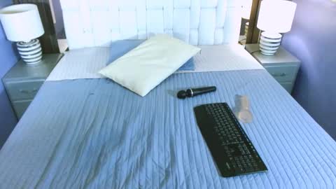 Annie  online show from 03/27/26, 05:45