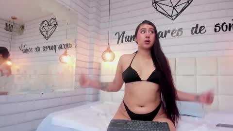 annie_cute18 online show from 11/05/25, 06:30